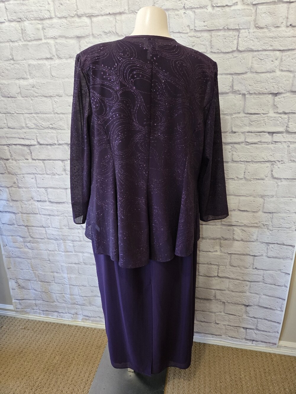 💜 R&M Richards Purple Formal Dress & Sheer Jacket Set – Size 22WP - Picture 3 of 13